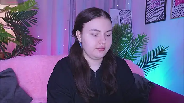 Mia  Peach online show from 03.08.25