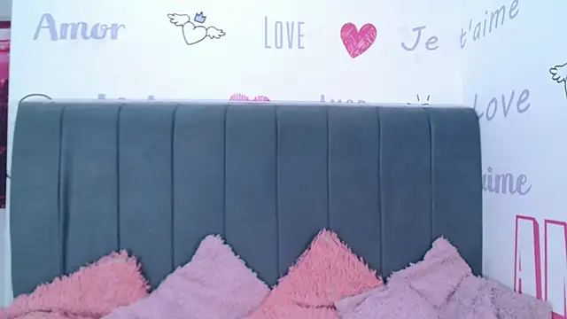 KittyBrookex online show from 11.17.25