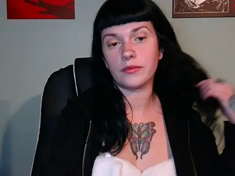 Snapshot of Marcelinegoddess chatting on 12.04.24 Marcelinegoddess online show from 12.04.24