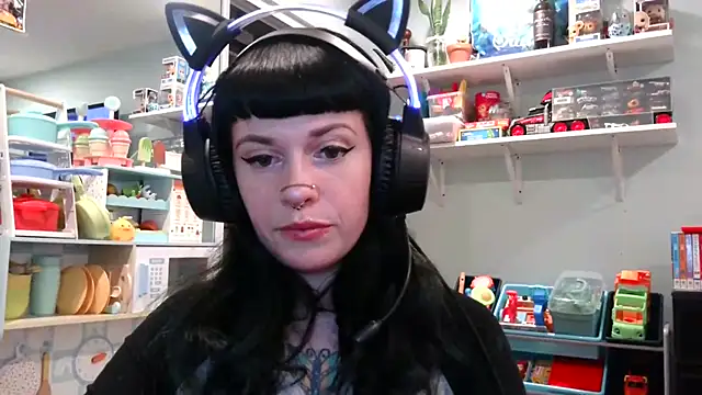 Snapshot of Marcelinegoddess chatting on 02.14.25 Marcelinegoddess online show from 02.14.25