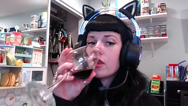 Snapshot of Marcelinegoddess chatting on 02.14.25 Marcelinegoddess online show from 02.14.25