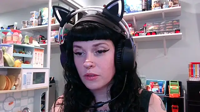 Snapshot of Marcelinegoddess chatting on 02.28.25 Marcelinegoddess online show from 02.28.25