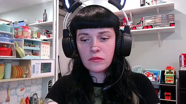 Snapshot of Marcelinegoddess chatting on 03.04.25 Marcelinegoddess online show from 03.04.25