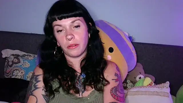 Snapshot of Marcelinegoddess chatting on 09.17.25 Marcelinegoddess online show from 09.17.25