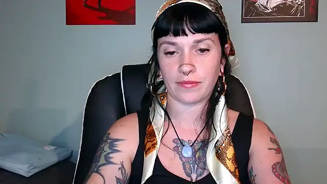 Snapshot of Marcelinegoddess chatting on 10.19.25 Marcelinegoddess online show from 10.19.25