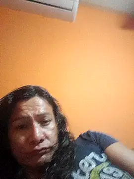 miicheele32 online show from 12.19.24