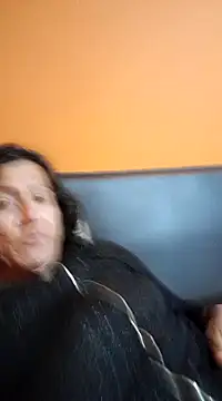 miicheele32 online show from 01.24.25