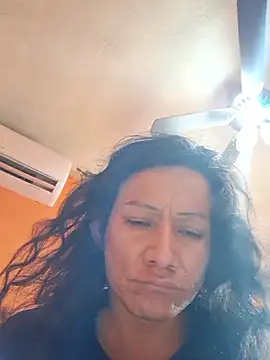 miicheele32 online show from 10.12.25