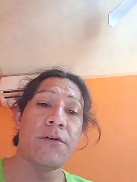 miicheele32 online show from 10.18.25