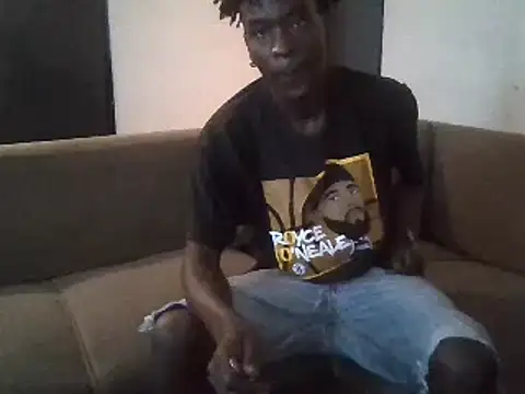 Snapshot of SmallGoodNutts chatting on 02.04.25 SmallGoodNutts online show from 02.04.25