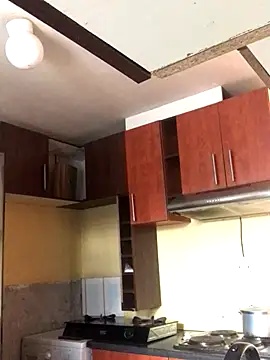 Snapshot of SmallGoodNutts chatting on 11.09.25 SmallGoodNutts online show from 11.09.25