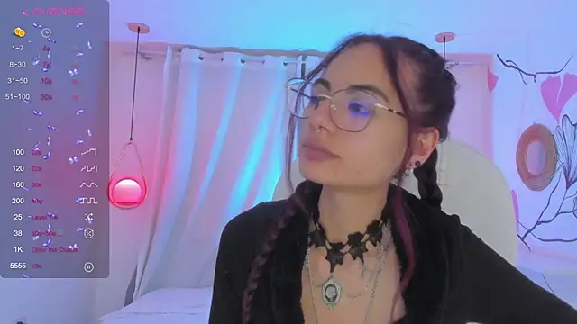 sophiecherry  online show from 12.23.24