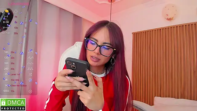 sophiecherry  online show from 10.26.25