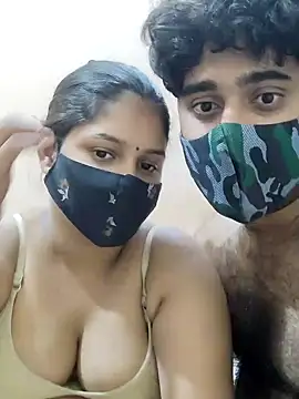 IND COUPLE1 online show from 01.05.25