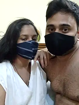 IND COUPLE1 online show from 02.10.25
