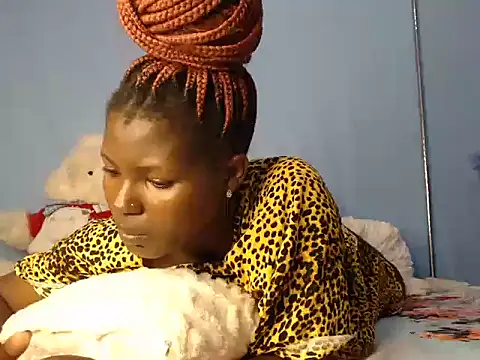 TrishaKalid online show from 12.18.25