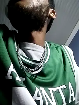 Snapshot of Dickey_sa chatting on 12.17.25 Dickey sa online show from 12.17.25