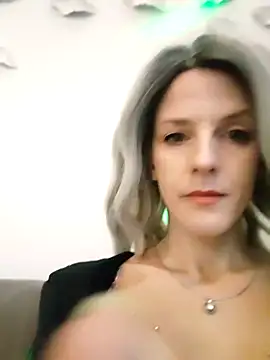 Snapshot of _LittleAngel_ chatting on 01.07.25 LittleAngel online show from 01.07.25