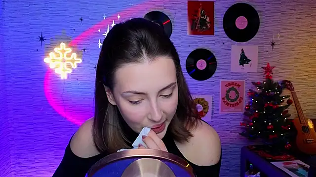 GloriaElmer online show from 12.23.24