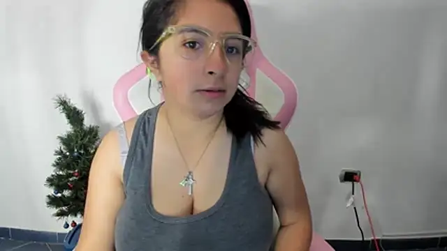  Angelinaandrade  online show from 12.04.24