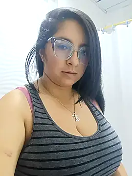  Angelinaandrade  online show from 02.05.26