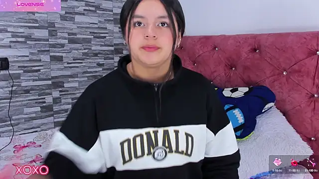 skyhotgirll online show from 02.06.25