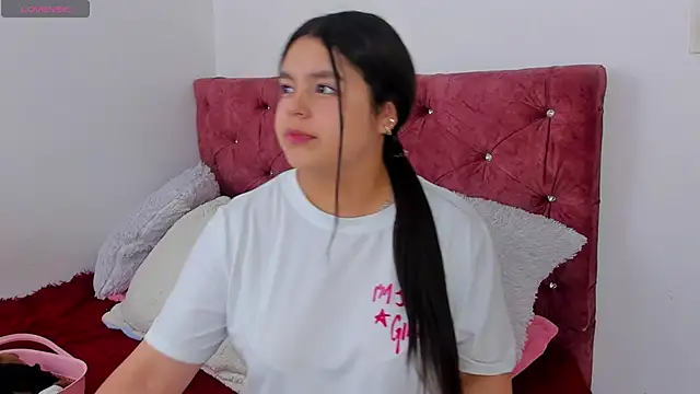 skyhotgirll online show from 04.13.26