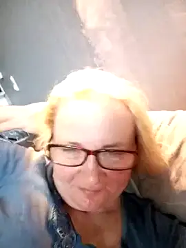 HelenaGlossX online show from 10.13.25