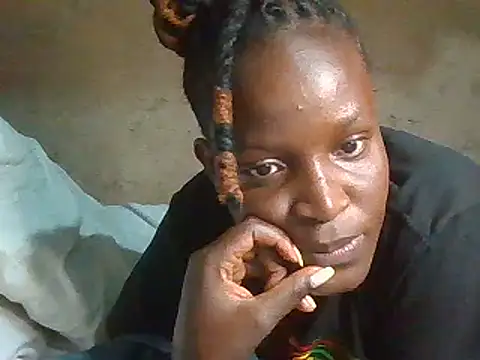 Snapshot of pretty_prickle chatting on 02.18.25 pretty prickle online show from 02.18.25