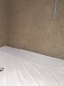 Snapshot of pretty_prickle chatting on 02.28.25 pretty prickle online show from 02.28.25