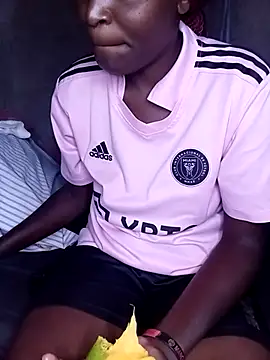 Snapshot of pretty_prickle chatting on 11.30.25 pretty prickle online show from 11.30.25