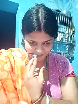 Hot Pakhi online show from 12.07.24