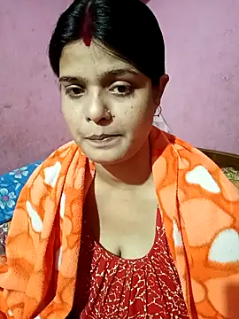 Hot Pakhi online show from 12.10.24