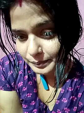 Hot Pakhi online show from 12.11.24