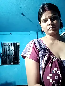 Hot Pakhi online show from 02.05.25