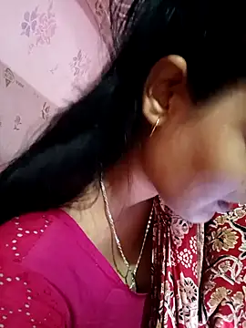 Hot Pakhi online show from 02.12.25