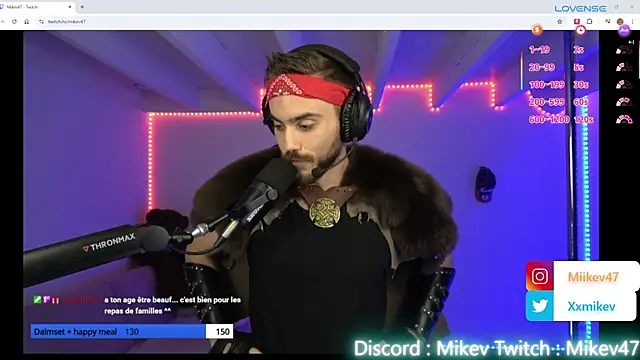 Snapshot of Mikev chatting on 09.11.25 Mikev online show from 09.11.25