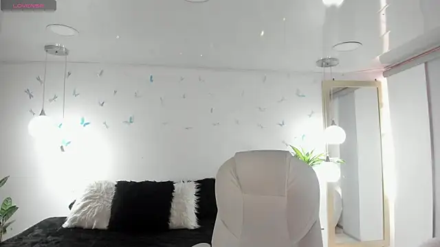  Antonnela  online show from 04.06.26