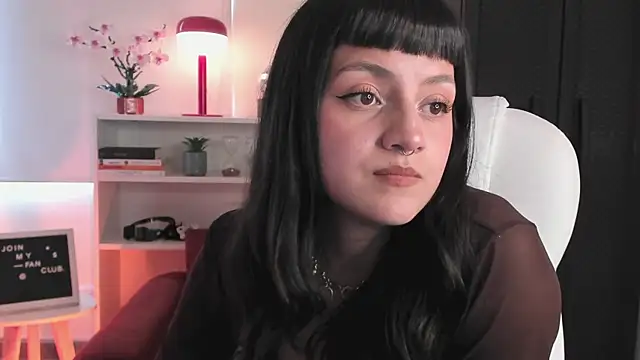 Snapshot of nahiapaws chatting on 02.05.26 nahiapaws online show from 02.05.26