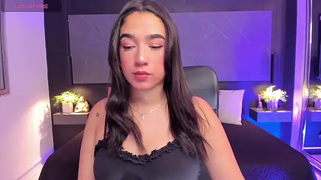 SaraaMills online show from 04.09.26