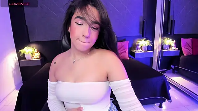 SaraaMills online show from 05.15.26