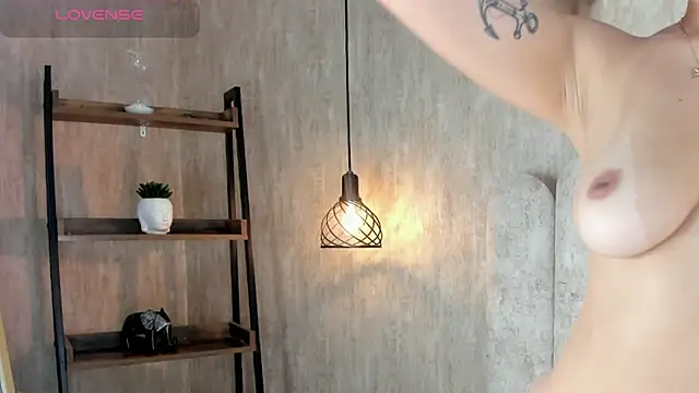 Miaa Palmer online show from 03.21.26