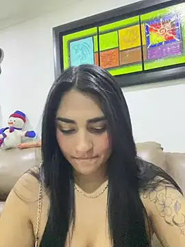 Snapshot of Charlotte_cute18 chatting on 12.06.24 Charlotte cute18 online show from 12.06.24