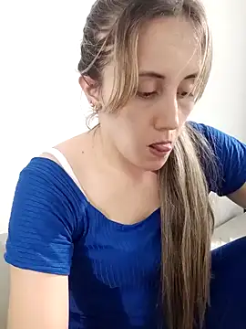 Snapshot of Isabel23zr chatting on 12.26.24 Isabel23zr online show from 12.26.24