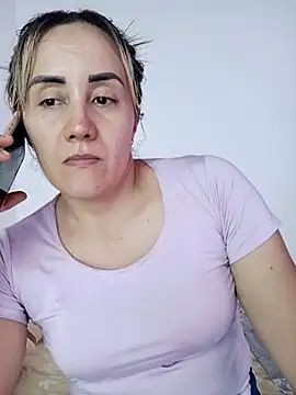 Isabel23zr online show from 11.04.25