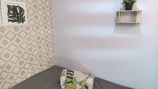 Chantal taylor  online show from 02.22.25