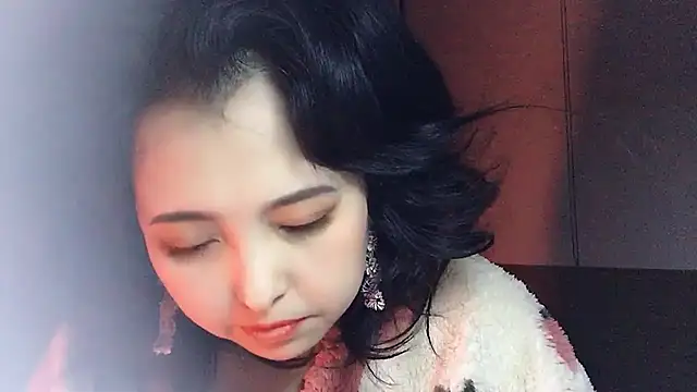 Snapshot of Hanicarrot chatting on 12.15.24 Hanicarrot online show from 12.15.24