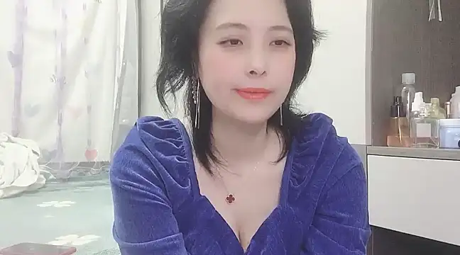 Snapshot of Hanicarrot chatting on 01.24.25 Hanicarrot online show from 01.24.25