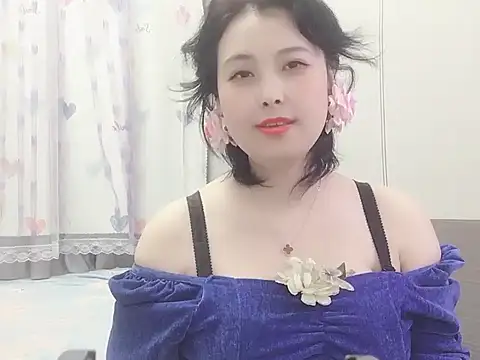 Snapshot of Hanicarrot chatting on 02.18.25 Hanicarrot online show from 02.18.25