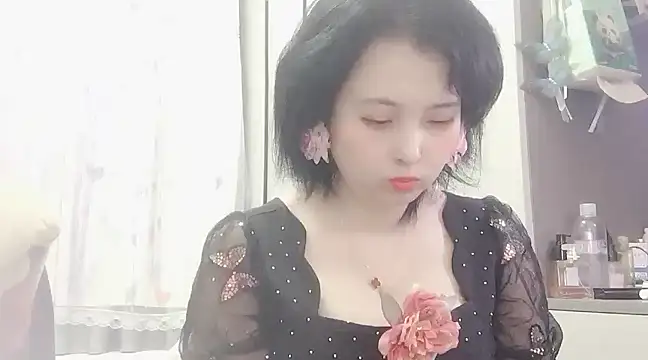 Snapshot of Hanicarrot chatting on 02.21.25 Hanicarrot online show from 02.21.25